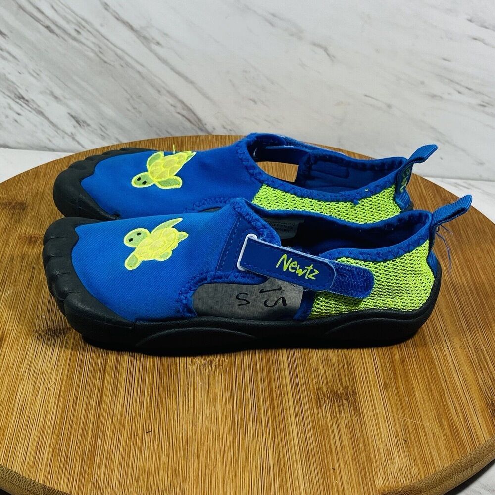Newtz Water Kids Shoes 11/12 Blue Green Turtle ( Missing Insoles )